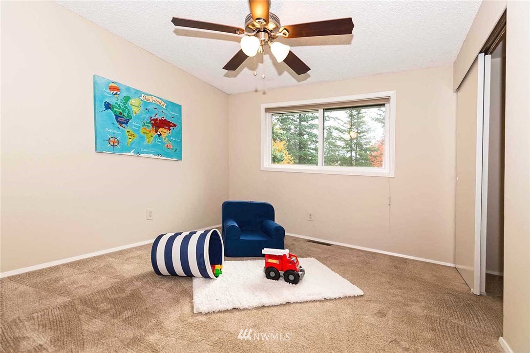 2401 177th Street Southeast Bothell, WA 98012 - Photo 12 of 25
