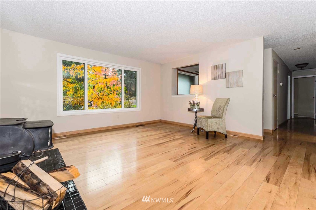 2401 177th Street Southeast Bothell, WA 98012 - Photo 3 of 25