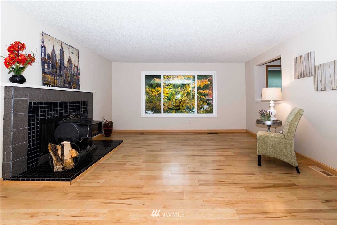 2401 177th Street Southeast Bothell, WA 98012 - Photo 4 of 25