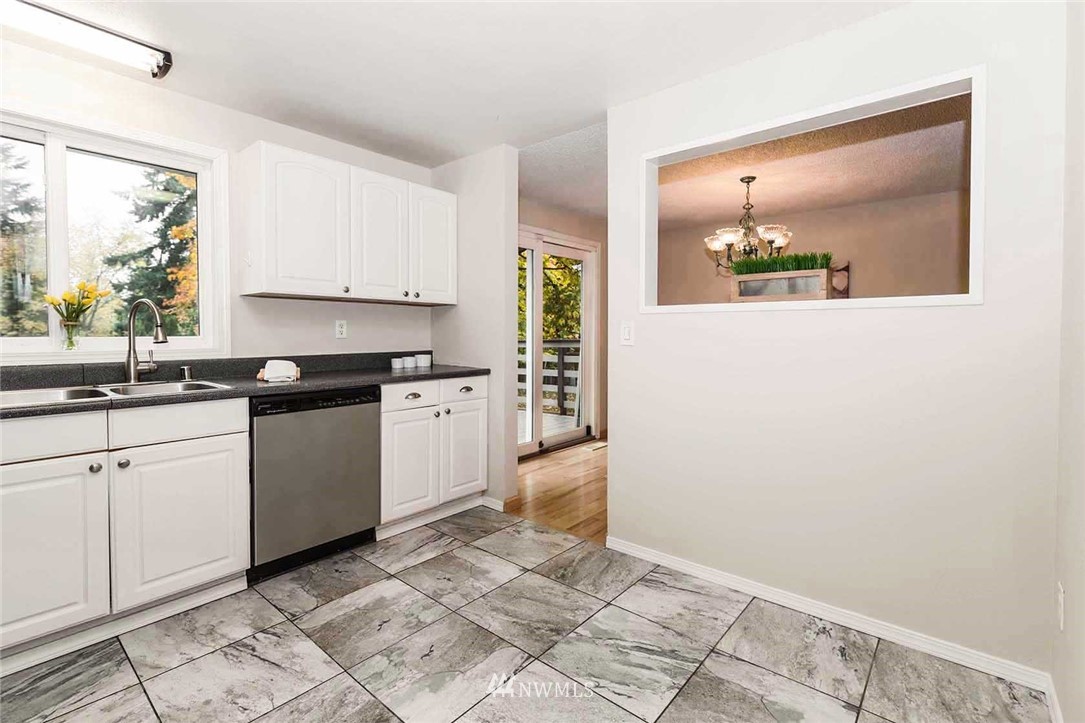 2401 177th Street Southeast Bothell, WA 98012 - Photo 8 of 25