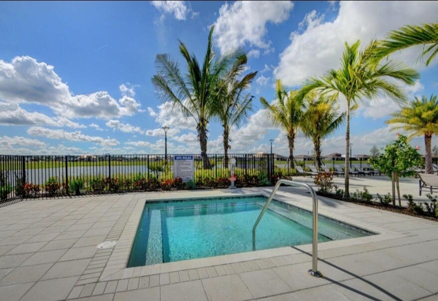 5243 Rivo Alto Circle Loxahatchee, FL 33470 - Photo 34 of 51 Jacuzzi