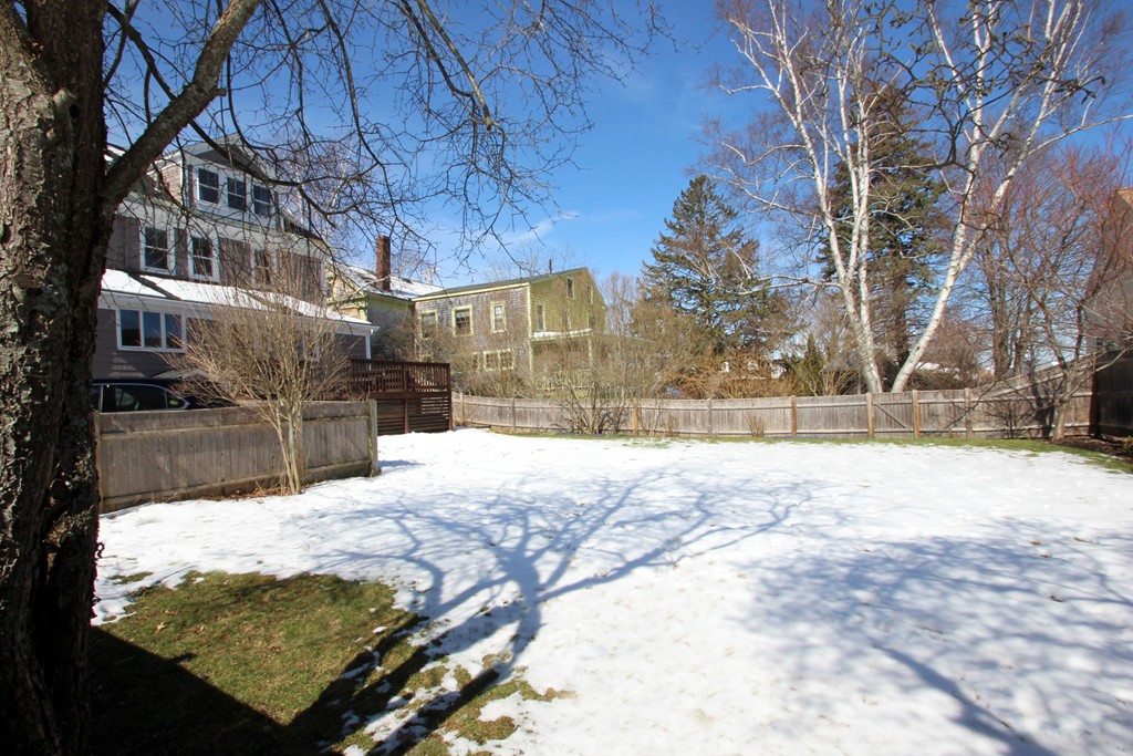 346 Merrimac Street Newburyport, MA 01950 - Photo 25 of 30 a view of large yard of the house