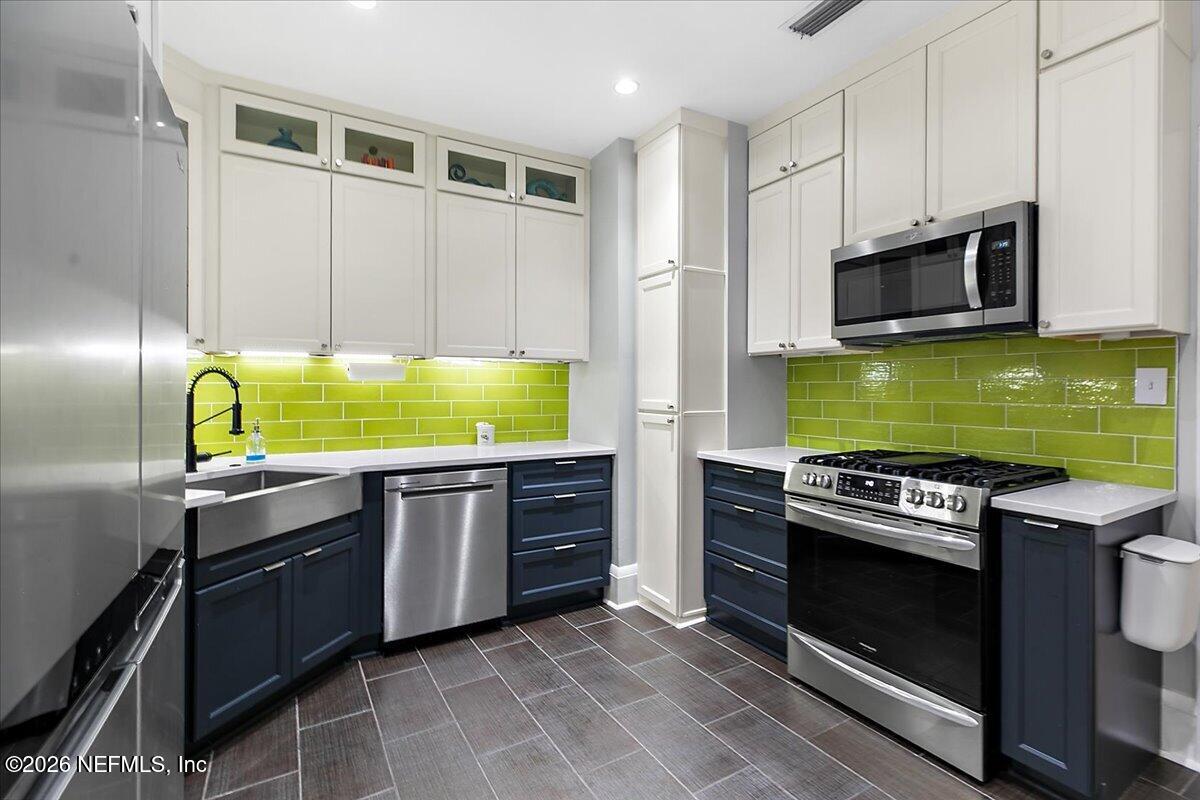 1031 Riviera Street Jacksonville, FL 32207 - Photo 9 of 34 09-Kitchen