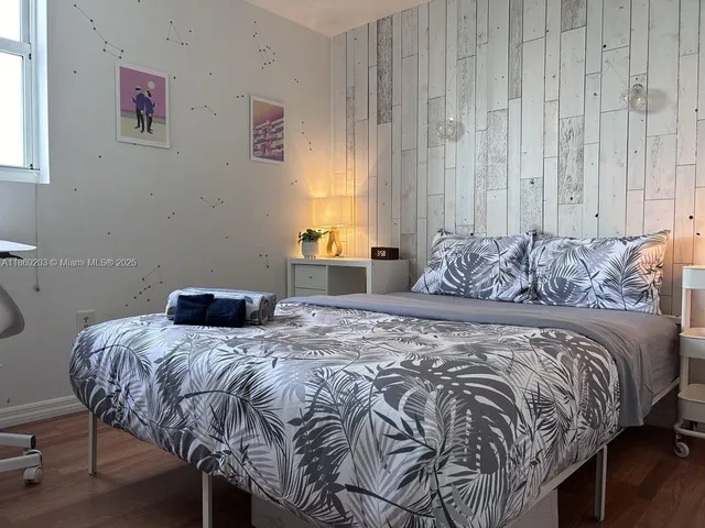 $3,100 | 5880 Collins Avenue, Unit 1007, Miami Beach, FL 33140