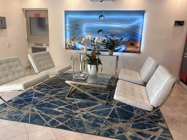 $3,100 | 5880 Collins Avenue, Unit 1007, Miami Beach, FL 33140