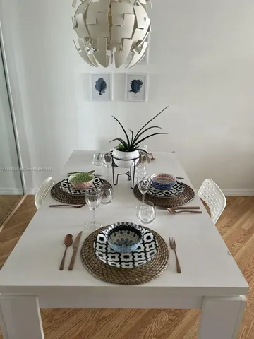 $3,100 | 5880 Collins Avenue, Unit 1007, Miami Beach, FL 33140