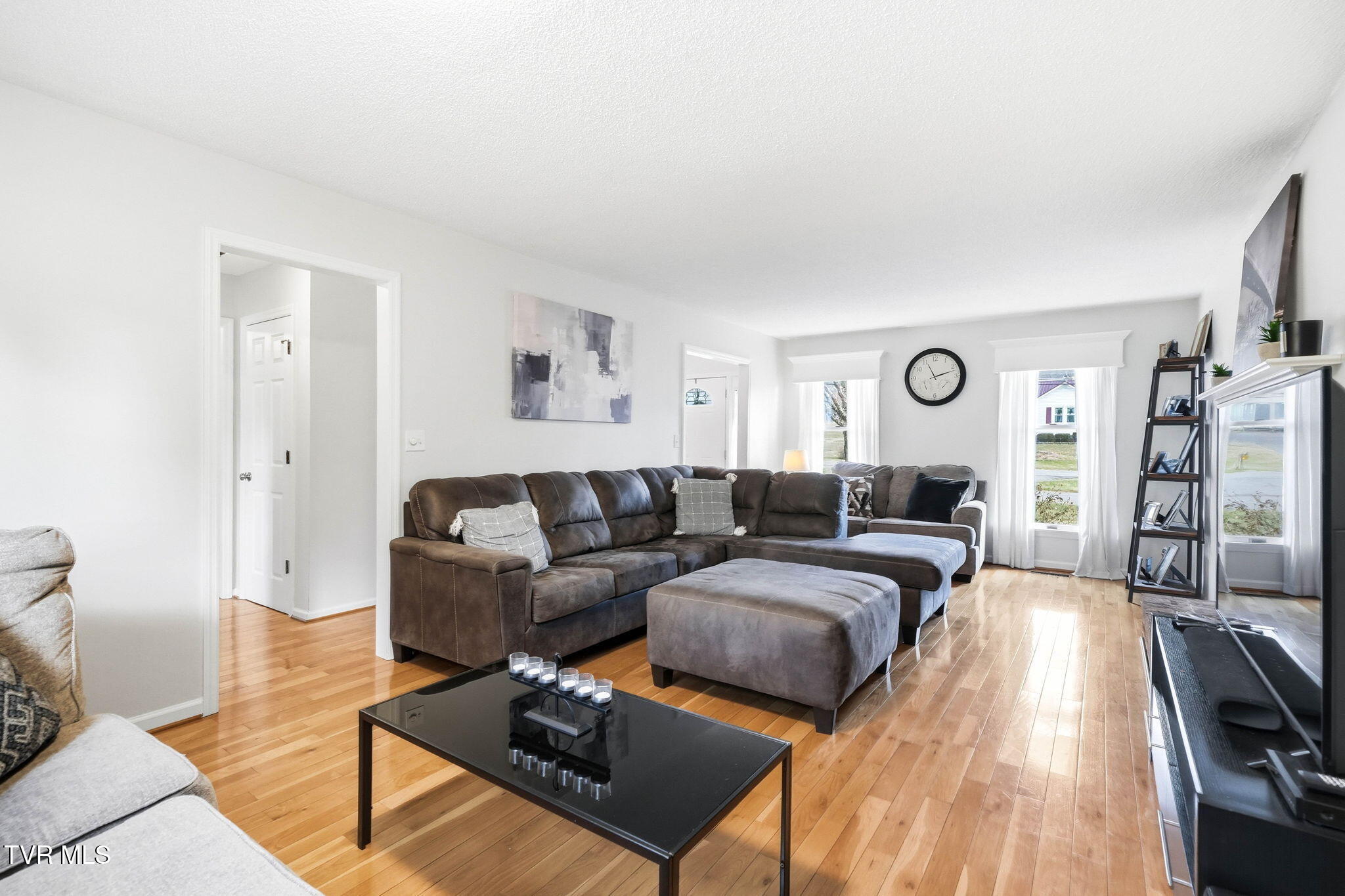 340 Lewis Lane Kingsport, TN 37660 - Photo 6 of 43 34-web-or-mls-340_Lewis Ln-4