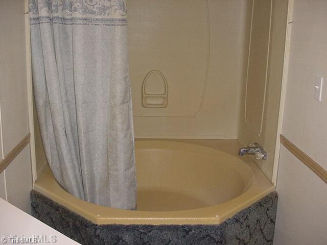 7736 Grapevine Road Lewisville, NC 27023 - Photo 12 of 13 Master Bath/Spa.