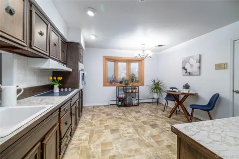 $1,050,000 | 29 Donna Lane, Lido Beach, NY 11561