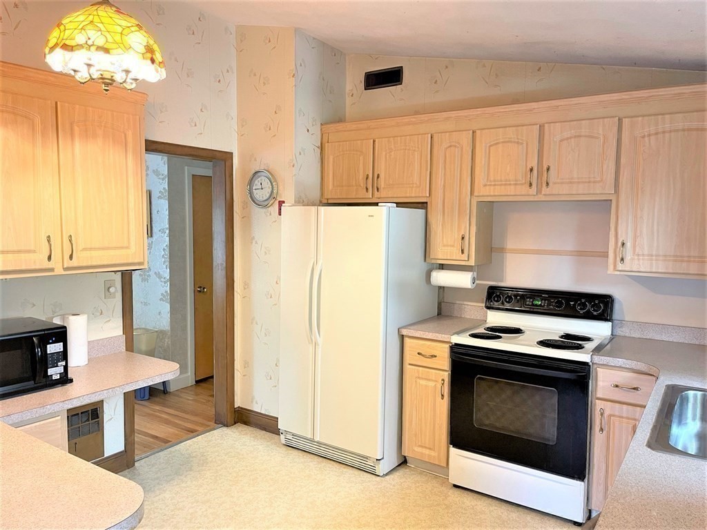 91 Hoitt Road Belmont, MA 02478 - Photo 30 of 41 Gallery Image 30