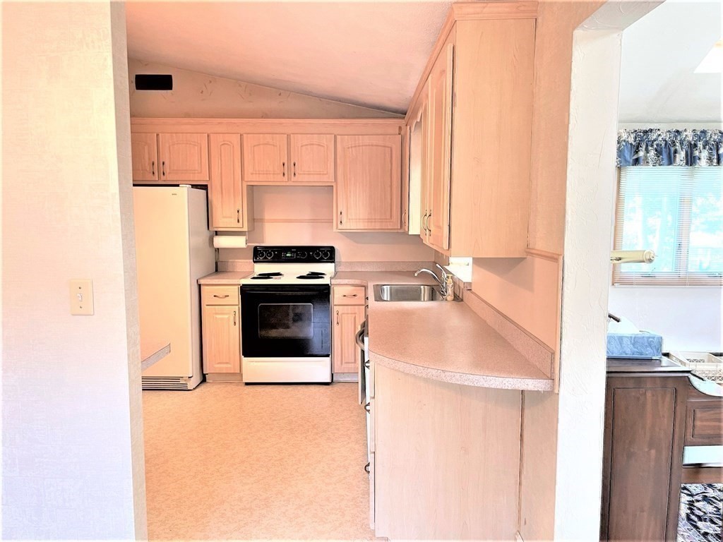 91 Hoitt Road Belmont, MA 02478 - Photo 34 of 41 Gallery Image 34