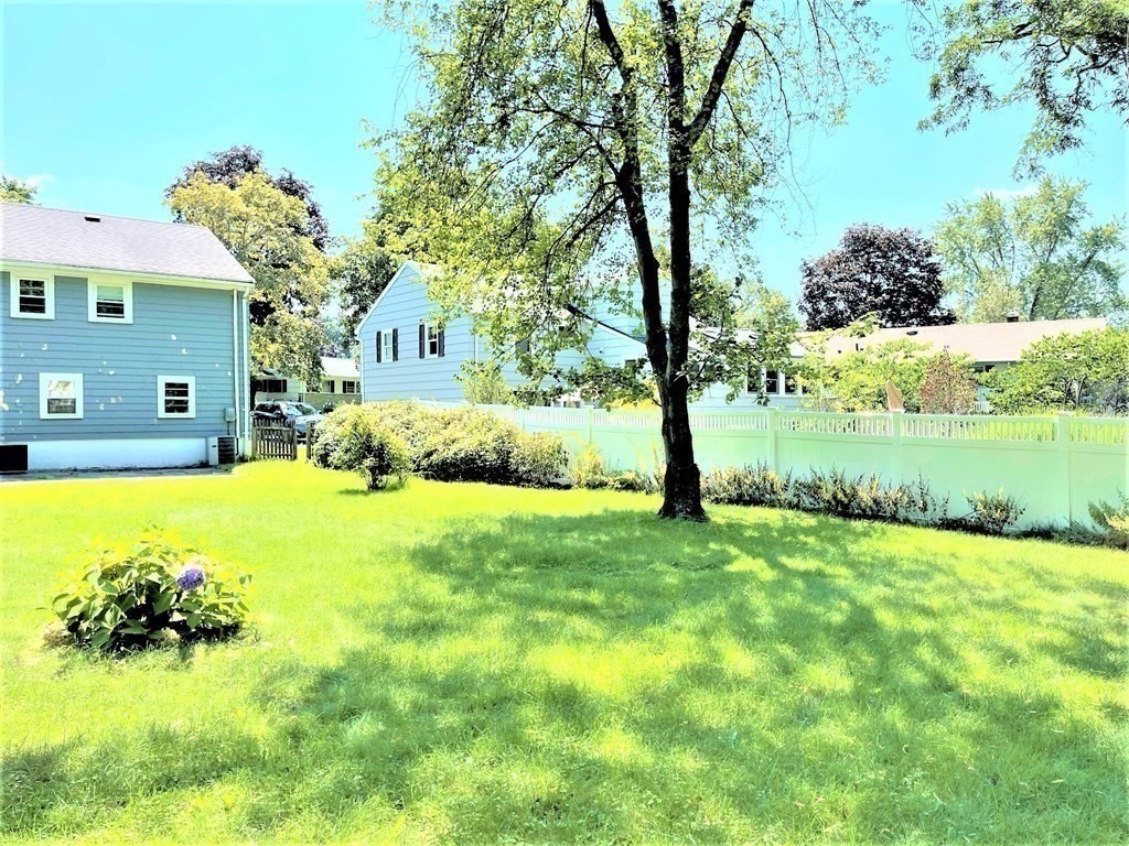91 Hoitt Road Belmont, MA 02478 - Photo 4 of 41 Gallery Image 4