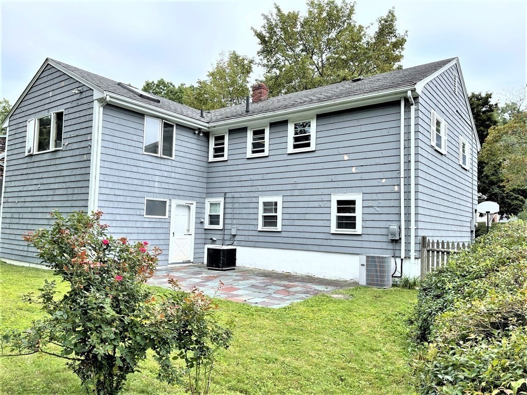 91 Hoitt Road Belmont, MA 02478 - Photo 5 of 41 Gallery Image 5