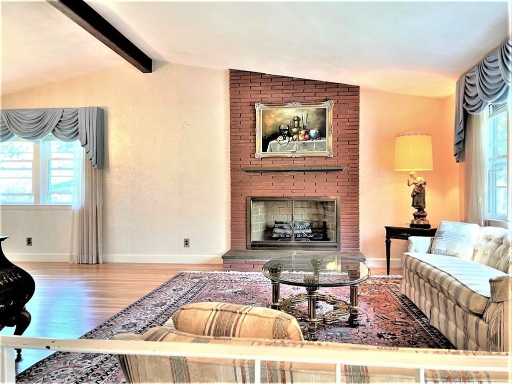 91 Hoitt Road Belmont, MA 02478 - Photo 9 of 41 Gallery Image 9
