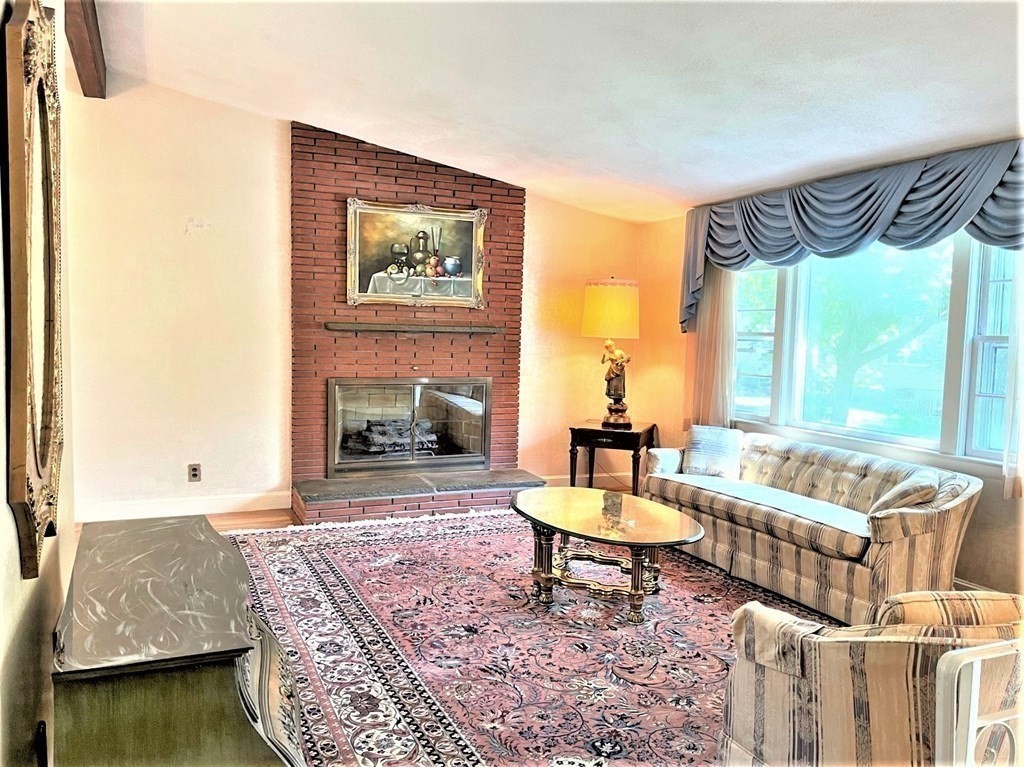 91 Hoitt Road Belmont, MA 02478 - Photo 10 of 41 Gallery Image 10