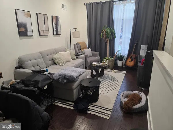 $1,699 | 512 West Montgomery Avenue, Unit 2, Philadelphia, PA 19122