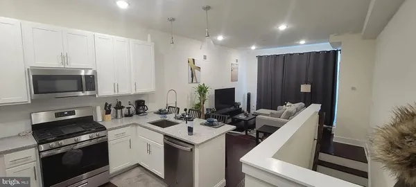 $1,699 | 512 West Montgomery Avenue, Unit 2, Philadelphia, PA 19122