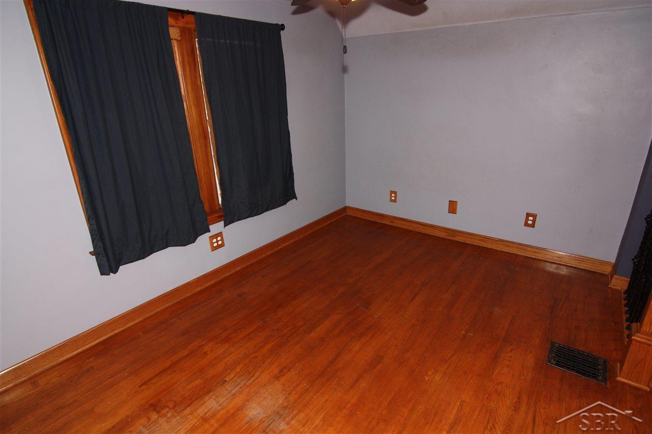 6215 Gratiot Road Saginaw, MI 48638 - Photo 10 of 10 31372943-9.JPG