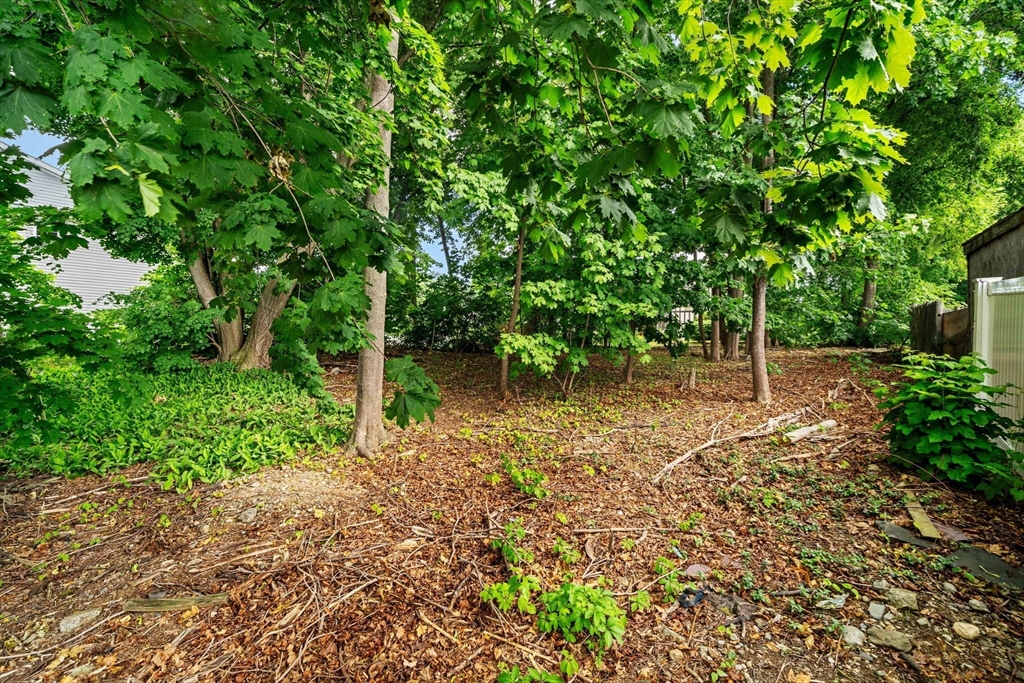 239 Nahant Road Nahant, MA 01908 - Photo 15 of 40