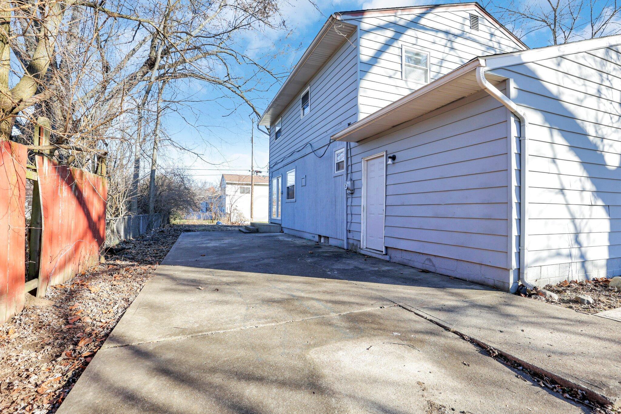 1935 Alsace Road Columbus, OH 43232 - Photo 34 of 35 51-web-or-mls-011A7375