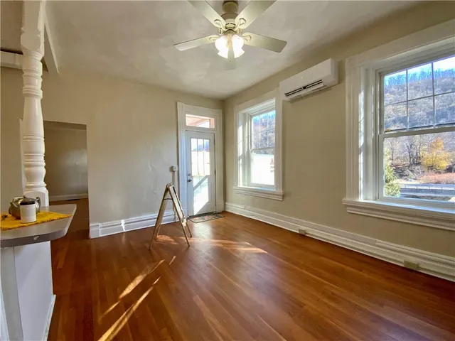 $2,100 | 87 1/2 Steuben Street, Pittsburgh, PA 15220