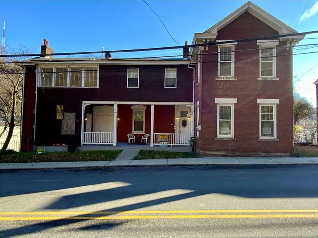 $2,100 | 87 1/2 Steuben Street, Pittsburgh, PA 15220