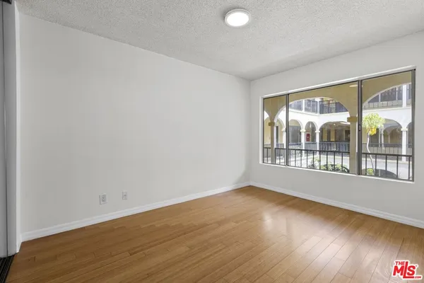 $4,150 | 1033 6th Street, Unit 203, Santa Monica, CA 90403