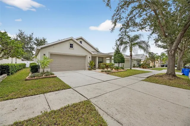 $425,000 | 424 Down Pine Drive, Seffner, FL 33584