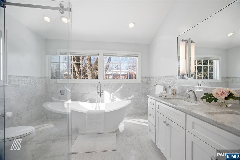 39 Drury Lane Demarest, NJ 07627 - Photo 24 of 45