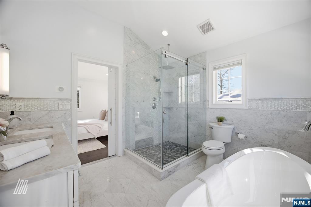 39 Drury Lane Demarest, NJ 07627 - Photo 25 of 45