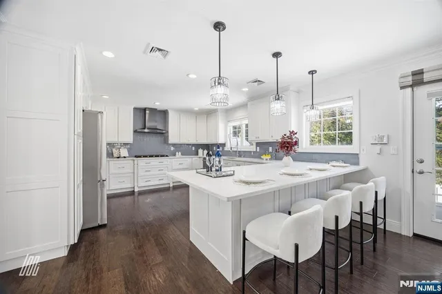 $1,690,000 | 39 Drury Lane, Demarest, NJ 07627