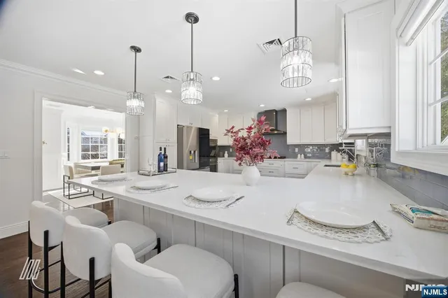 $1,690,000 | 39 Drury Lane, Demarest, NJ 07627