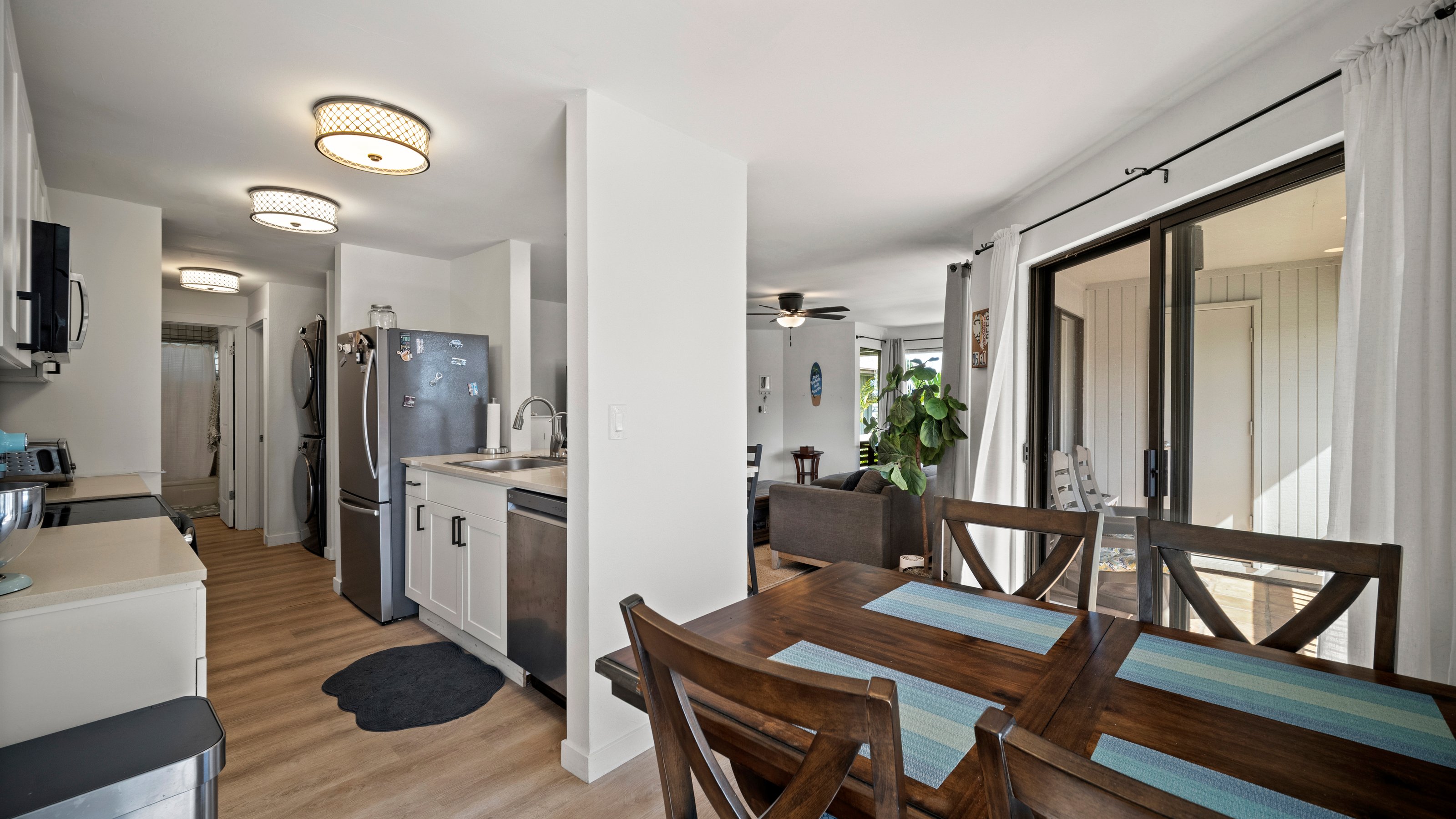 4121 Rice Street, Unit 2708 Lihue, HI 96766 - Photo 6 of 29 a view of a dining room with furniture and window