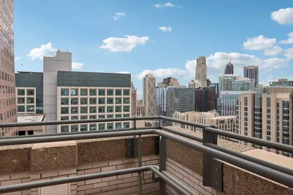 $165,000 | 777 North Michigan Avenue, Unit 2906, Chicago, IL 60611