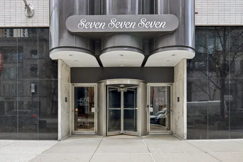 a view of entryway with a hall