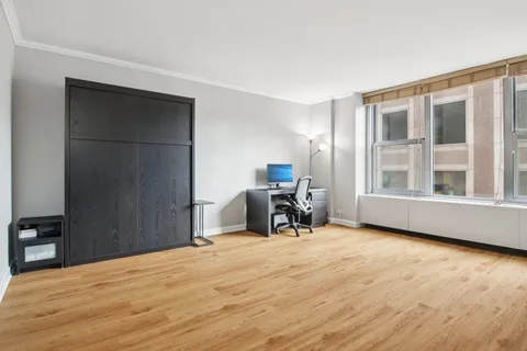 a view of a livingroom with furniture