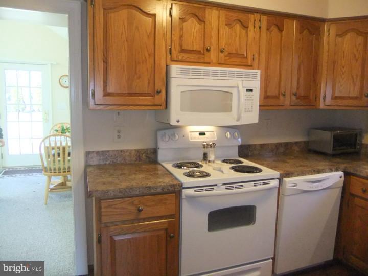 554 Evans Road Springfield, PA 19064 - Photo 11 of 24 Kitchen