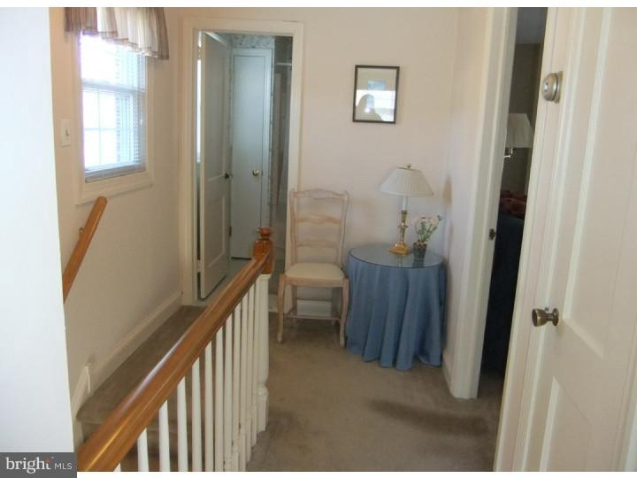 554 Evans Road Springfield, PA 19064 - Photo 12 of 24 Hallway