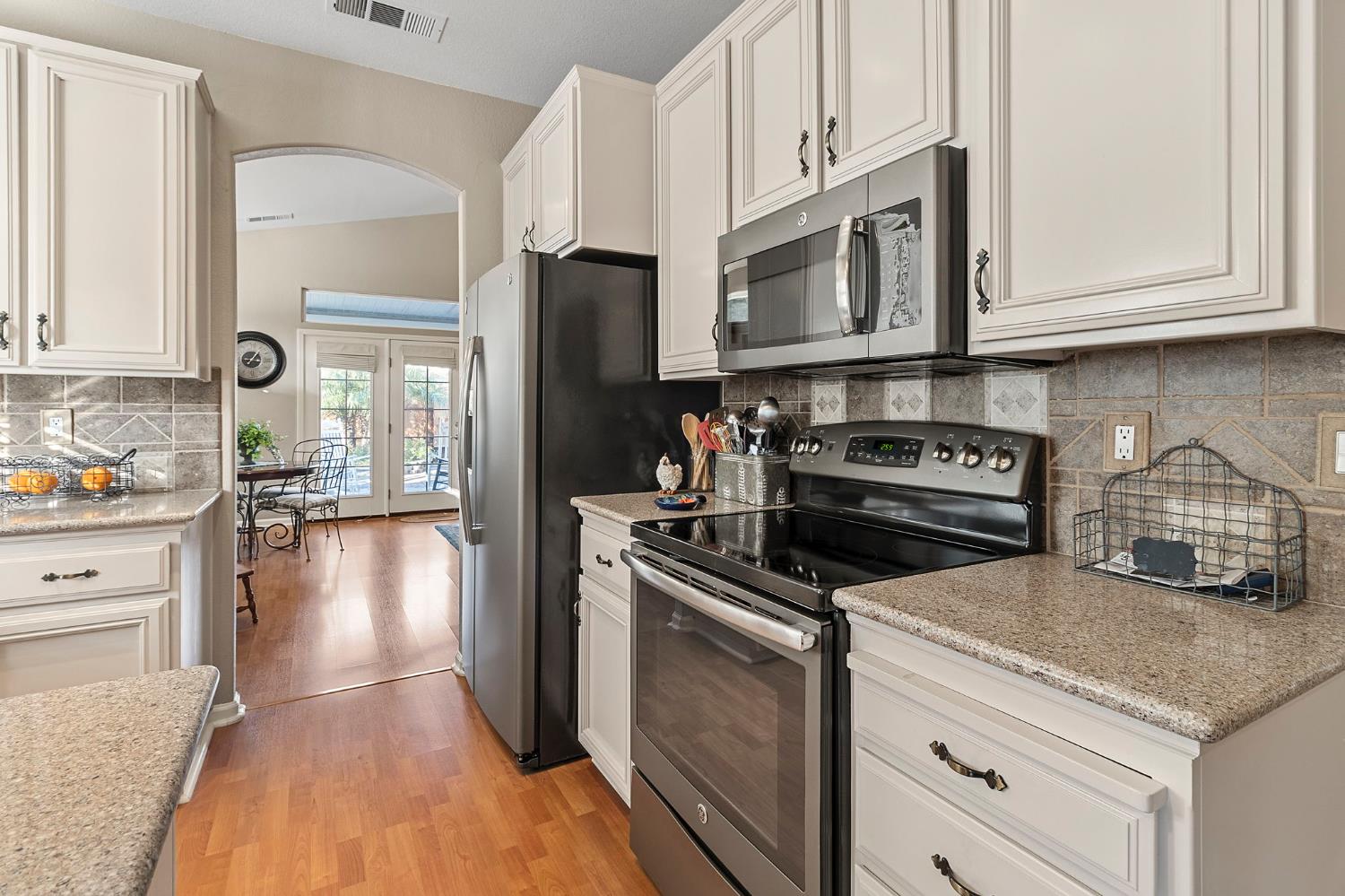 1663 Alex Way Turlock, CA 95382 - Photo 16 of 37