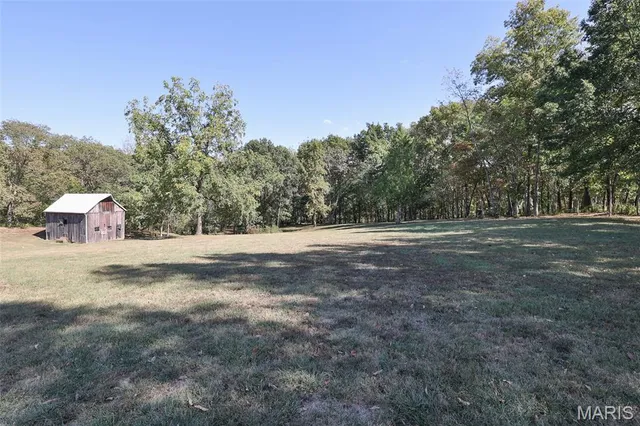 $324,900 | 400 Washboard Trail, Hillsboro, IL 62049