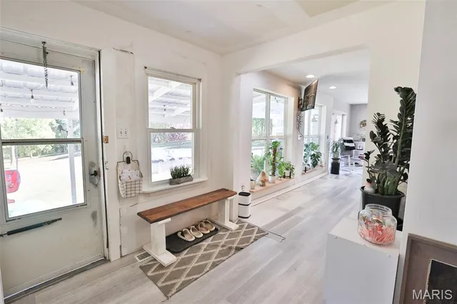 $324,900 | 400 Washboard Trail, Hillsboro, IL 62049