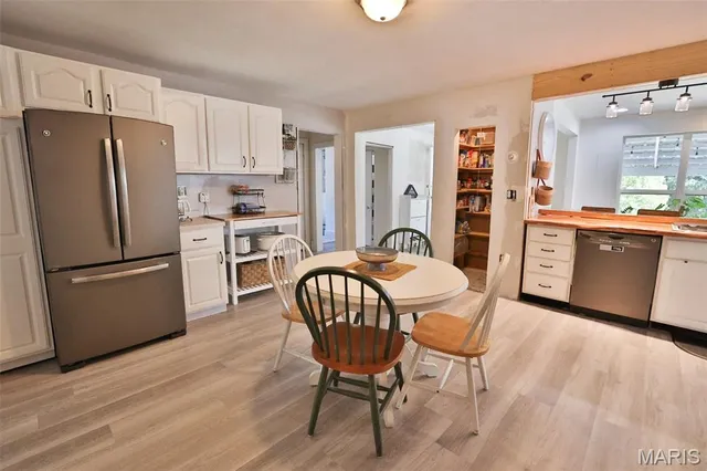 $324,900 | 400 Washboard Trail, Hillsboro, IL 62049