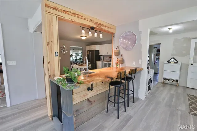 $324,900 | 400 Washboard Trail, Hillsboro, IL 62049