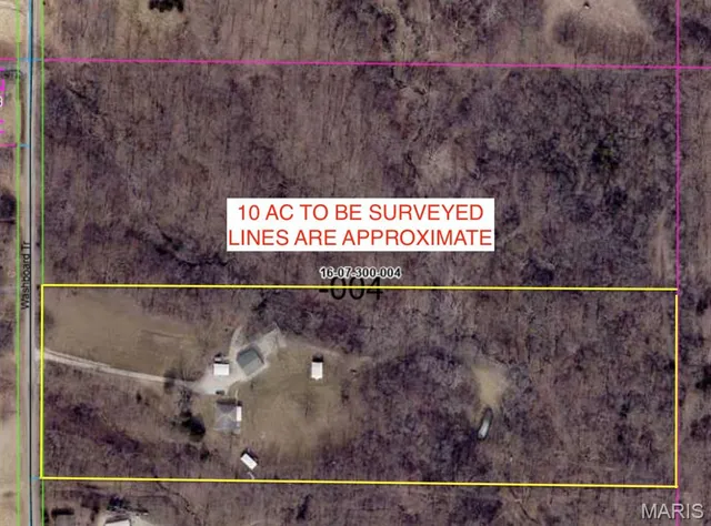 $324,900 | 400 Washboard Trail, Hillsboro, IL 62049