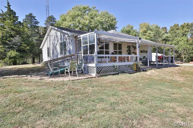 $324,900 | 400 Washboard Trail, Hillsboro, IL 62049