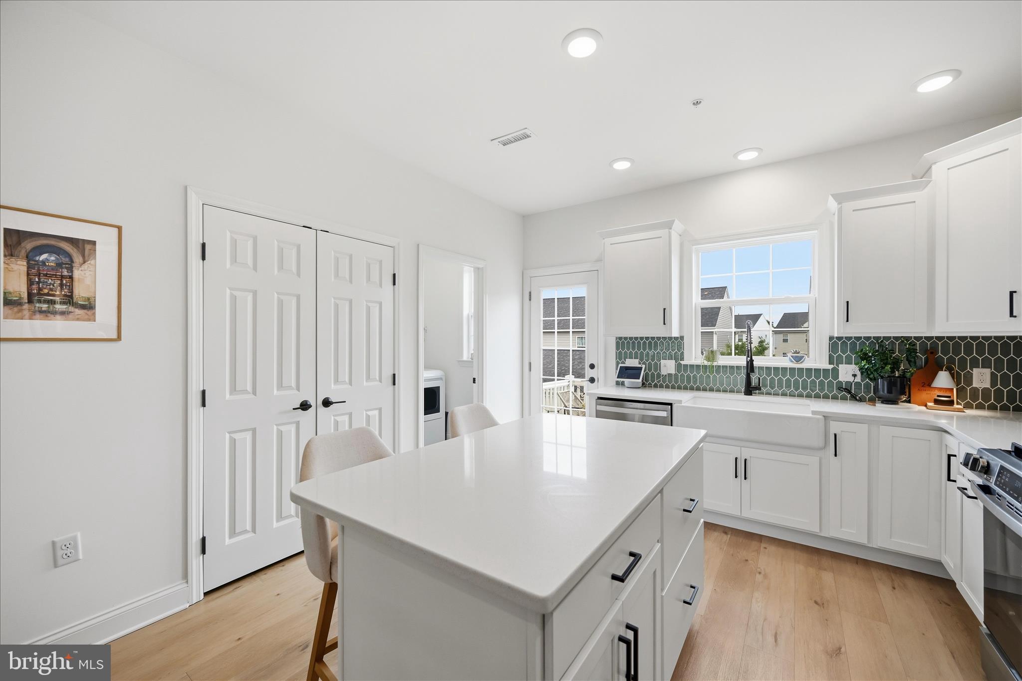 2481 Artesian Way Lancaster, PA 17601 - Photo 11 of 32 Kitchen