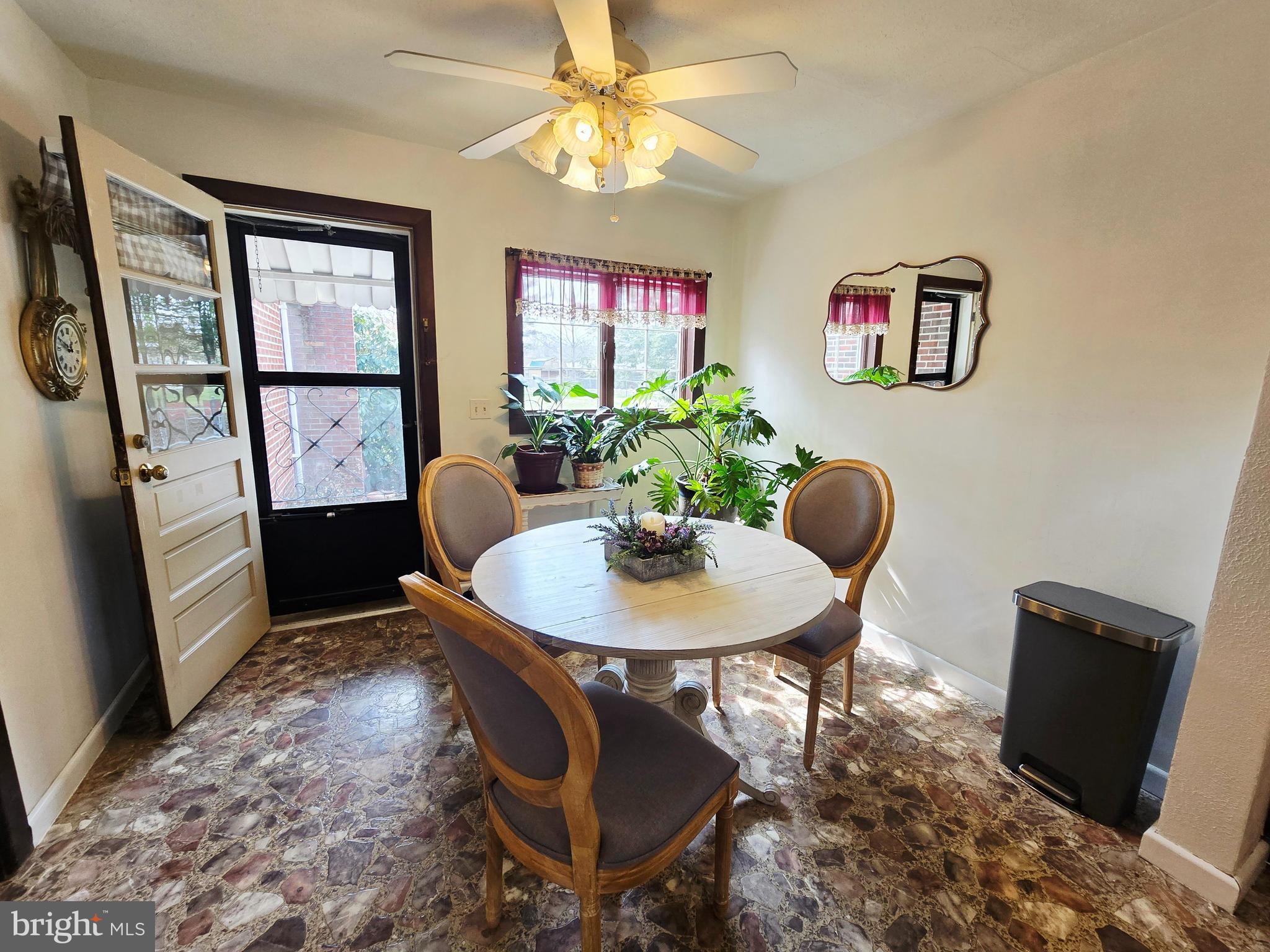 303 Crescent Road Beckley, WV 25801 - Photo 16 of 43