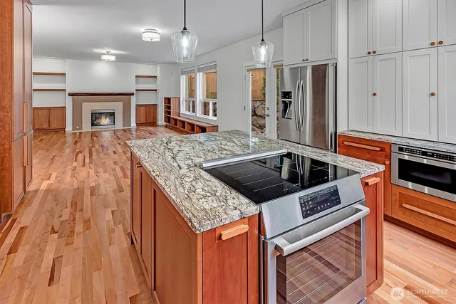 $2,368,000 | 414 10th Street South, Kirkland, WA 98033