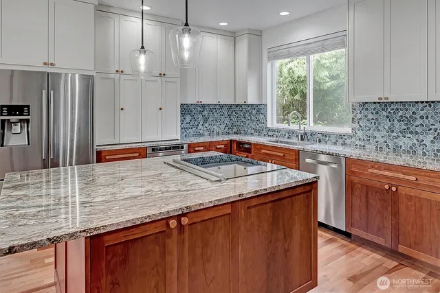 $2,368,000 | 414 10th Street South, Kirkland, WA 98033