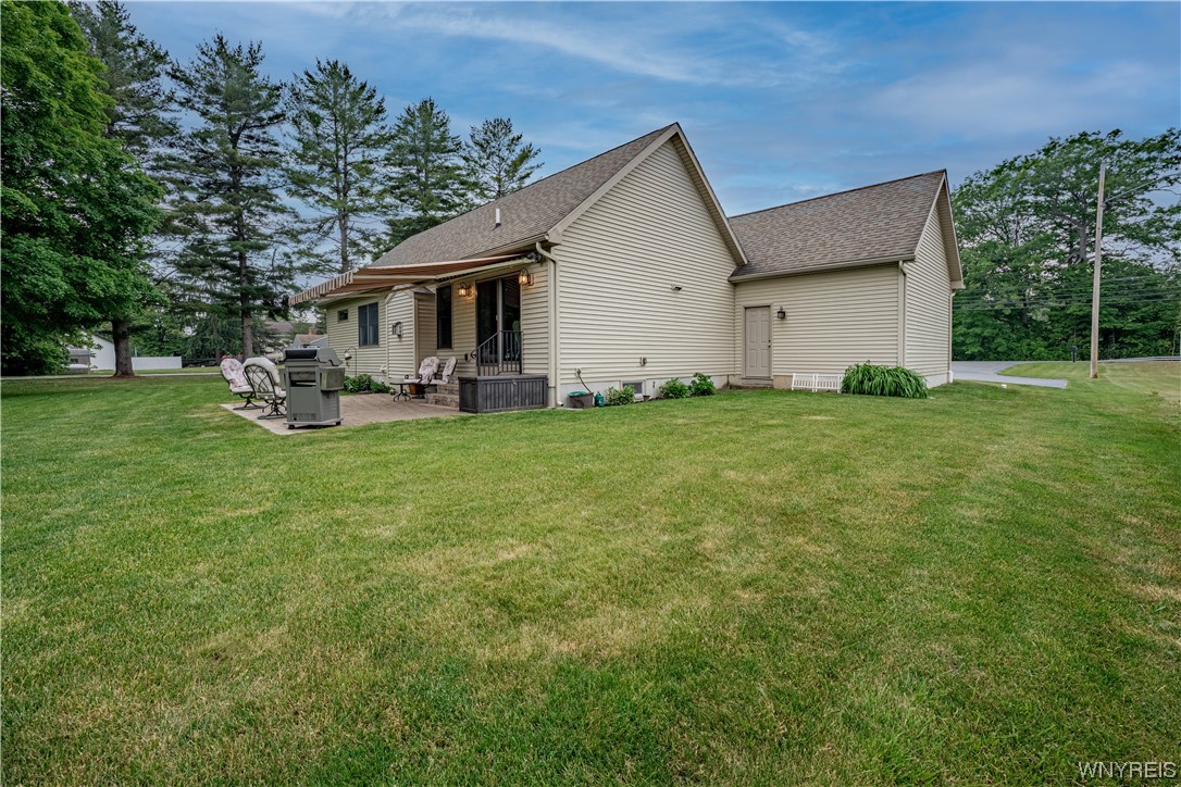 3075 Lockport Olcott Road Newfane, NY 14108 - Photo 15 of 47